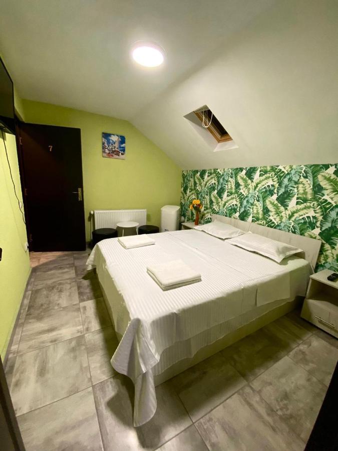 Vila Amalia Muntii Macinului Zewnętrze zdjęcie